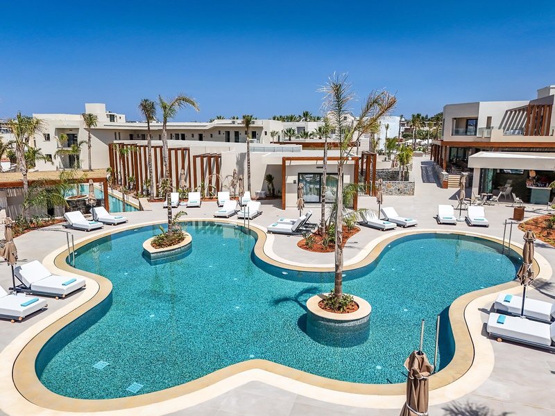 Noble Hotel & Suites 7