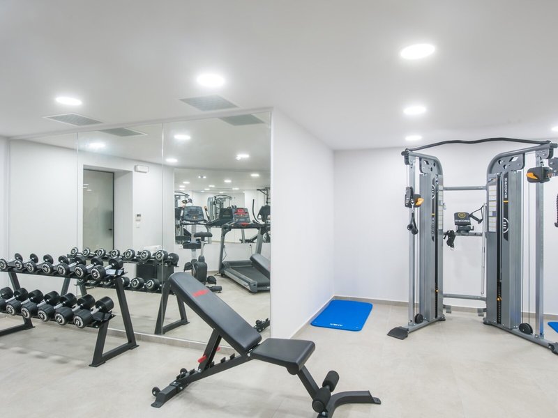 Noble Hotel & Suites 17