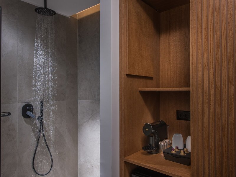 Noble Hotel & Suites 32