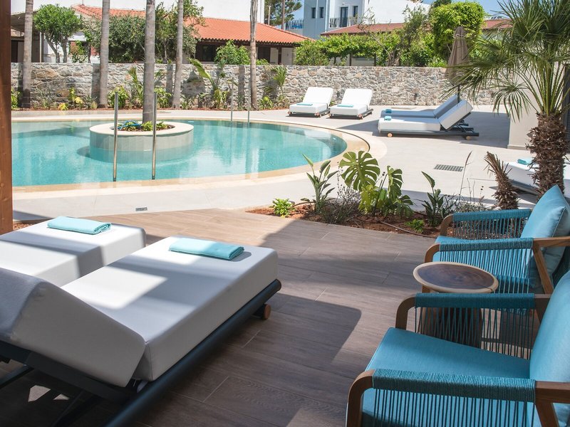 Noble Hotel & Suites 33