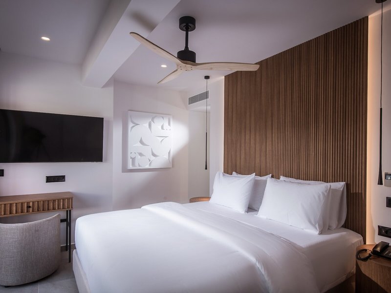 Noble Hotel & Suites 34