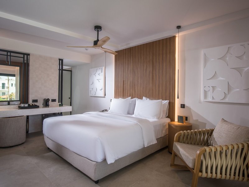 Noble Hotel & Suites 38