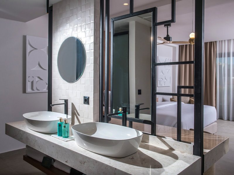 Noble Hotel & Suites 40