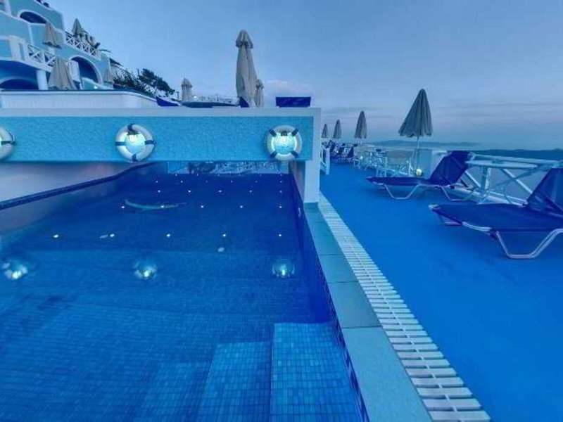 Kafieris Blue Apartments 6