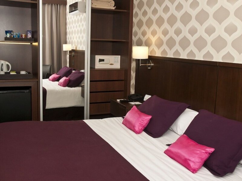 Howard Johnson Inn Palermo 16 - Room Example