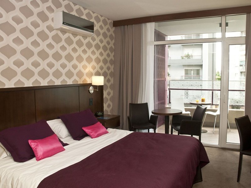 Howard Johnson Inn Palermo 22 - Room Example