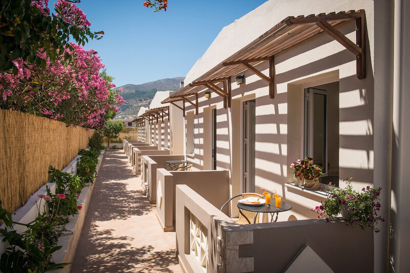 Kastro Beach Apartments 16