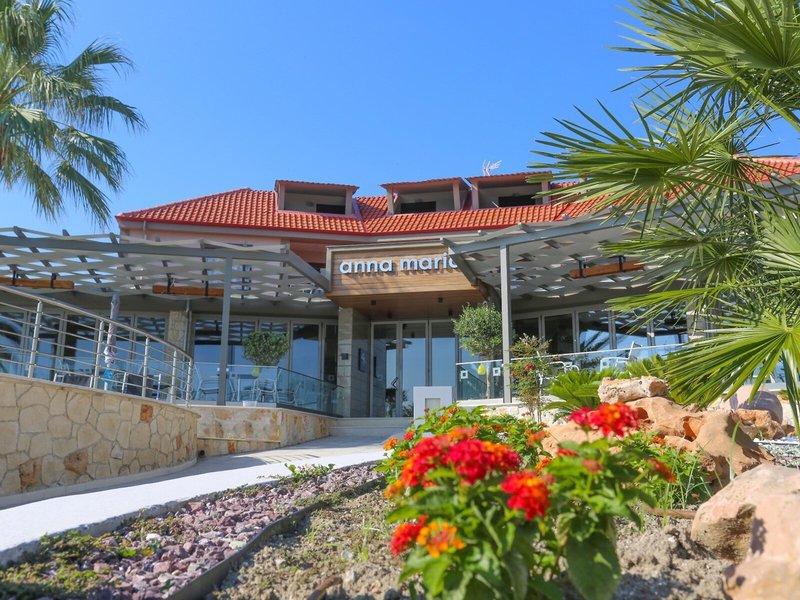 Anna Maria Paradise 1