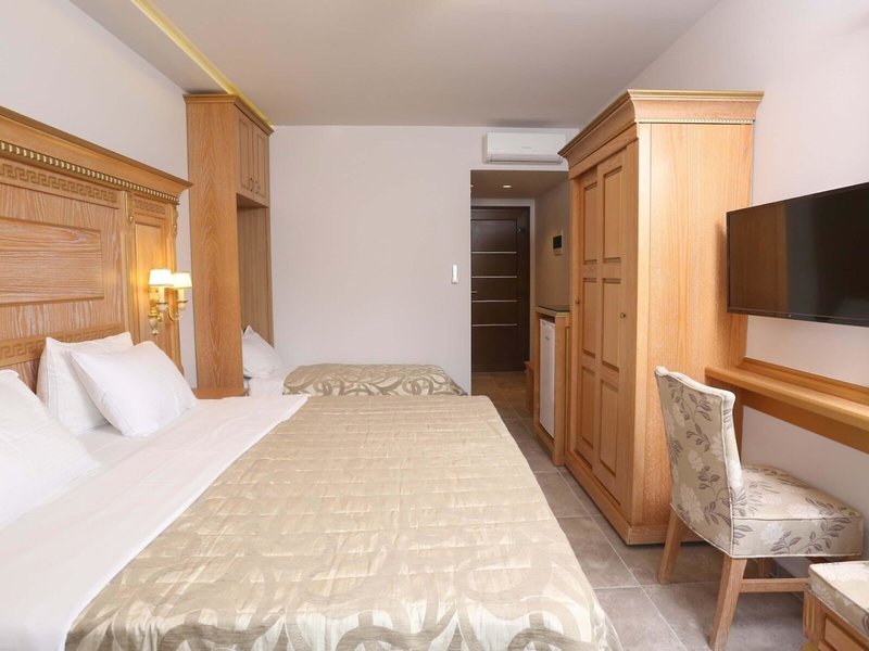 Anna Maria Paradise 24