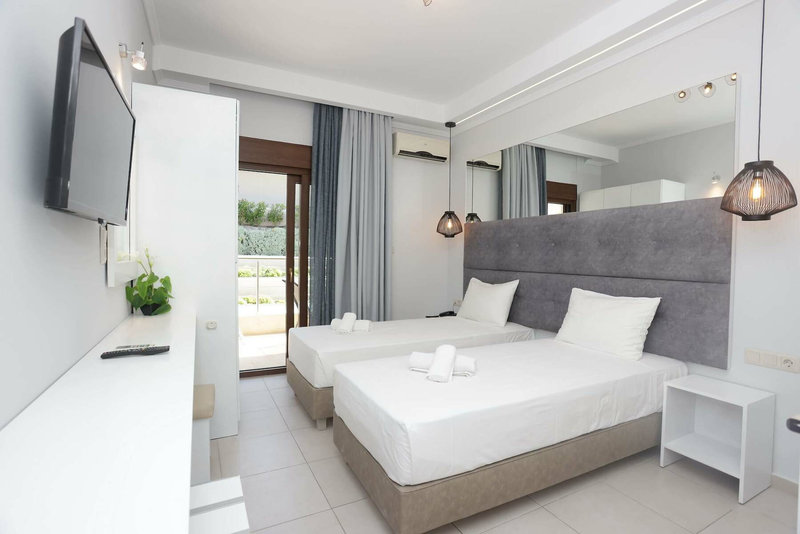 Anna Maria Paradise 8