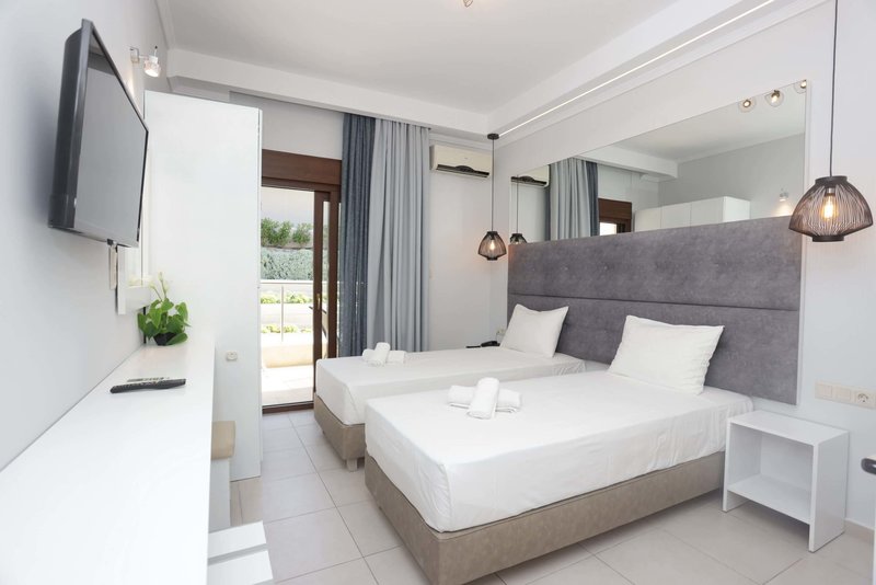 Anna Maria Paradise 3