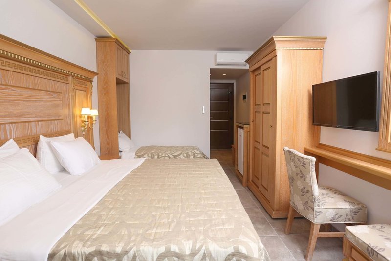 Anna Maria Paradise 13