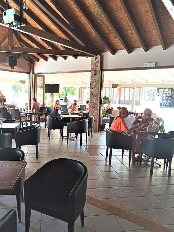 Amadeus Hawaii Studios & Apartments 6