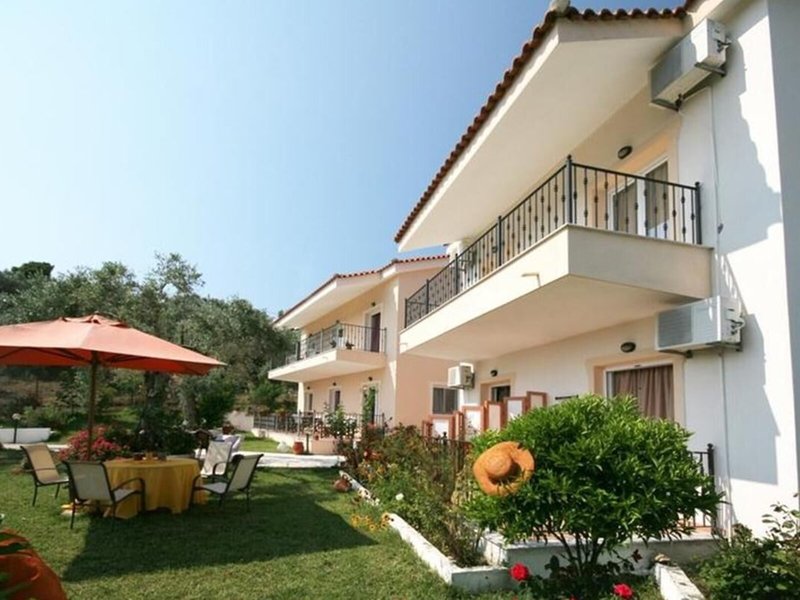 Syraina Studios & Rooms 2