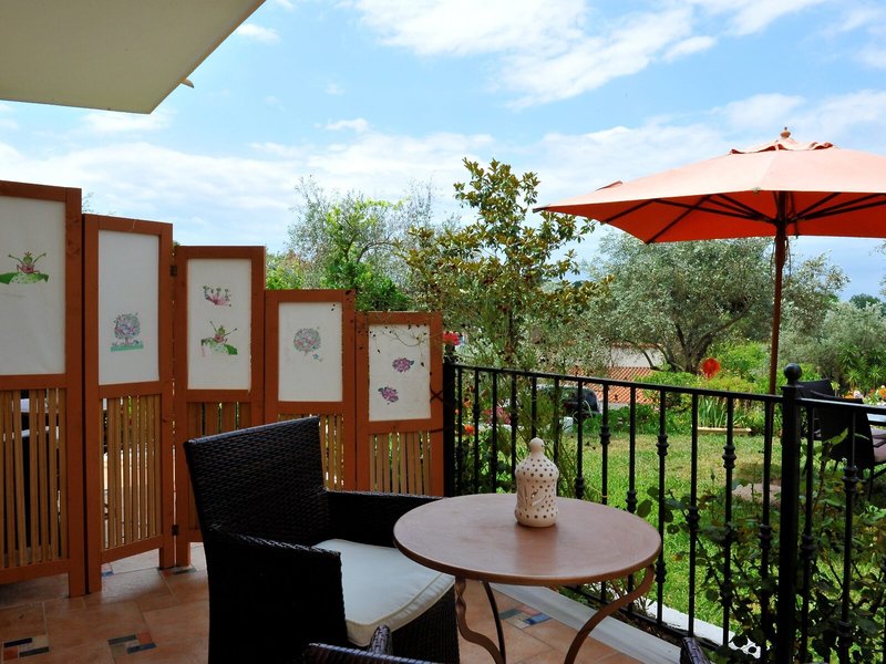 Syraina Studios & Rooms 3