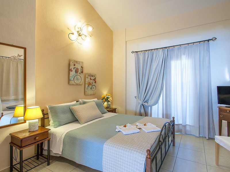 Syraina Studios & Rooms 22
