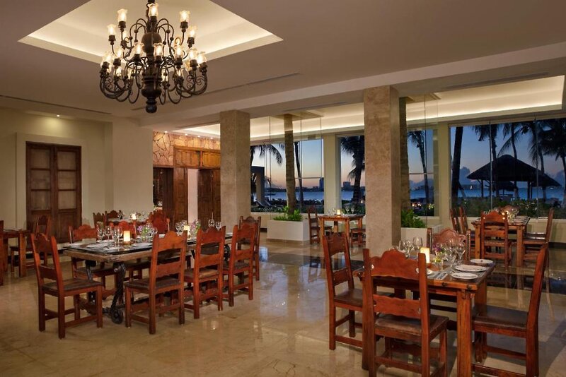 Dreams Sands Cancun Resort & Spa 11