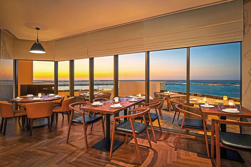 Ja Beach Hotel 9