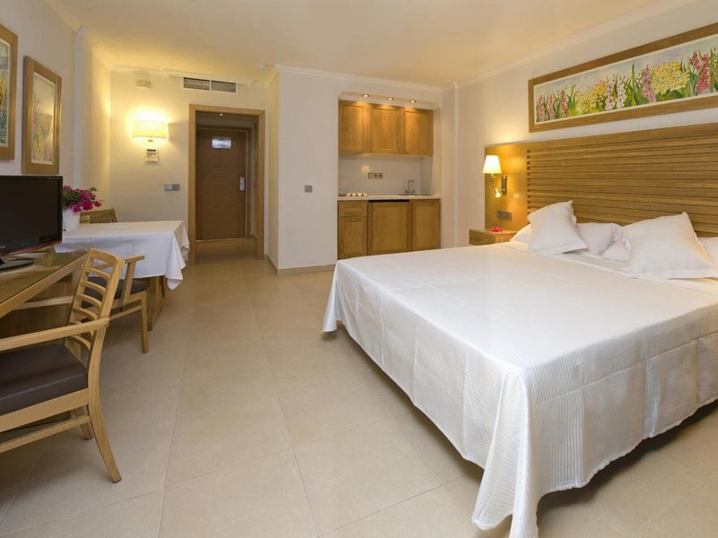 Bon Sol Prestige 12 - Room Example