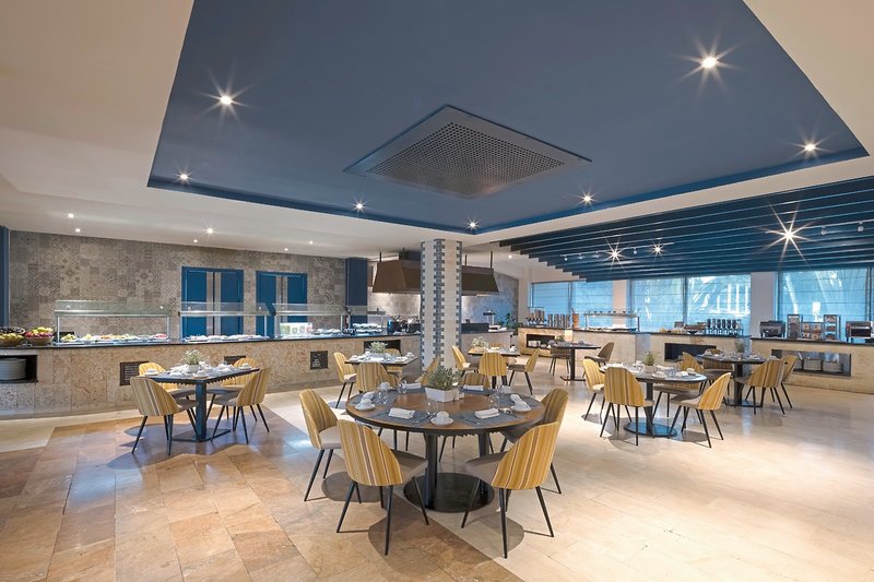 Catalonia Royal Bávaro 8