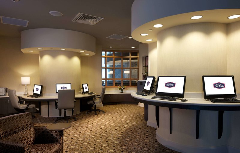 Hampton Inn & Suites Miami Brickell-Downtown 8
