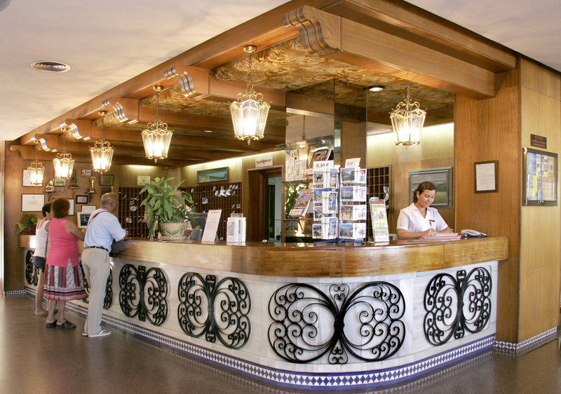 Hotel Apartamentos Bajondillo 20