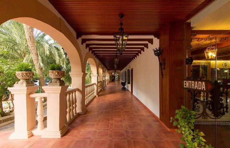 Hotel Apartamentos Bajondillo 11