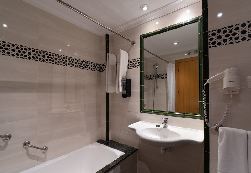 Hotel Apartamentos Bajondillo 16