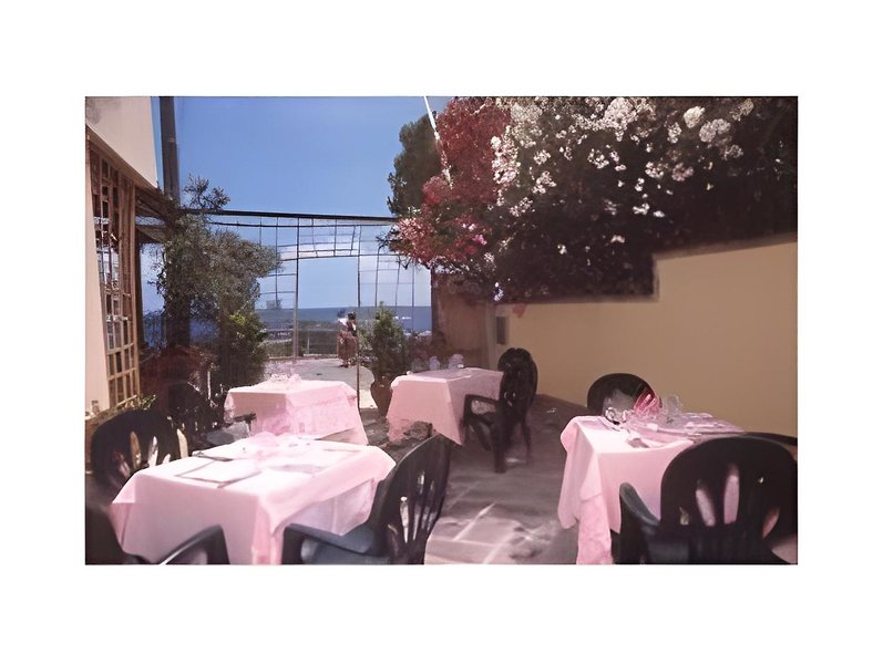 La Conchiglia 3 - Health & Beauty