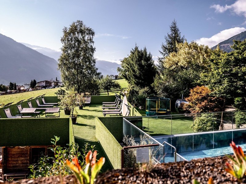 Gartenhotel Crystal Fügen 6