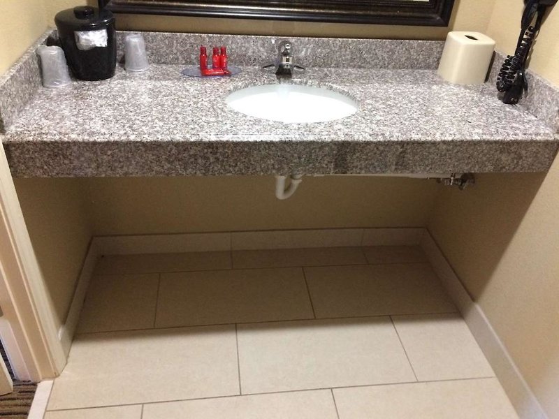 Rodeway Inn & Suites Tupelo