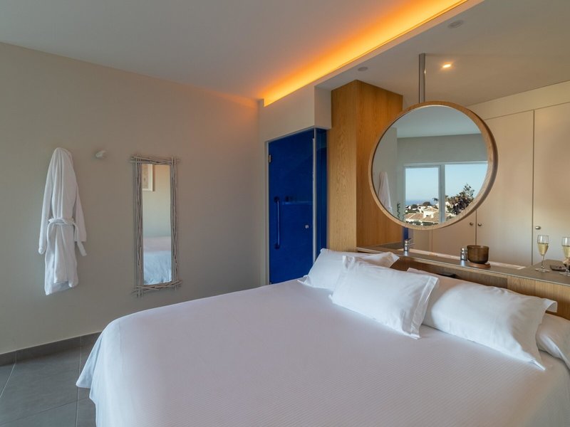 Higueron Hotel, Curio collection by Hilton  41