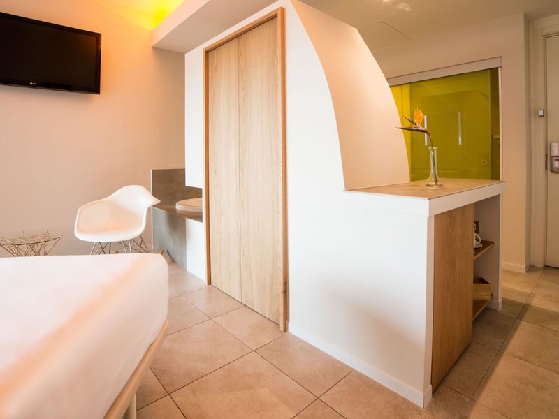 Higueron Hotel, Curio collection by Hilton  39