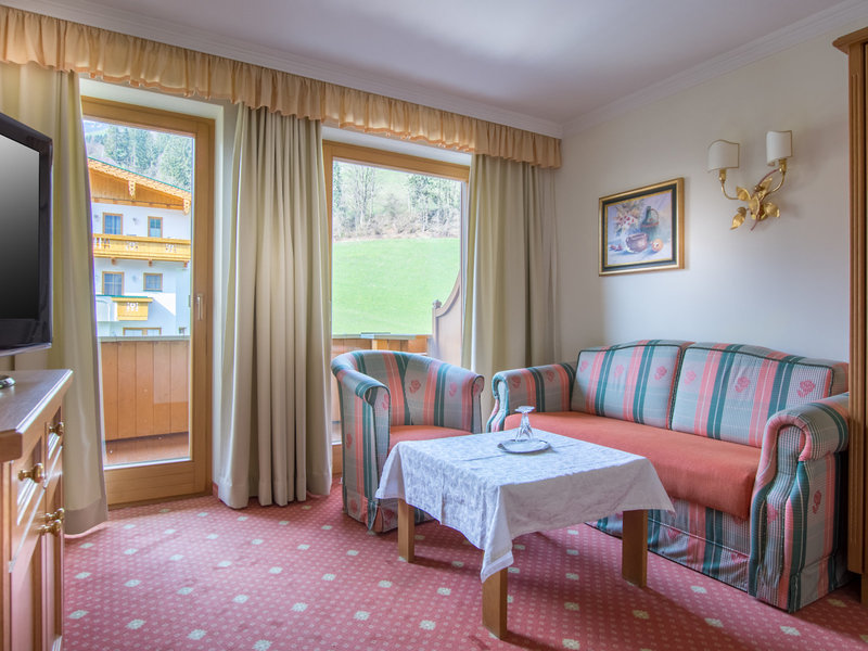 Neue Post Hippach 36