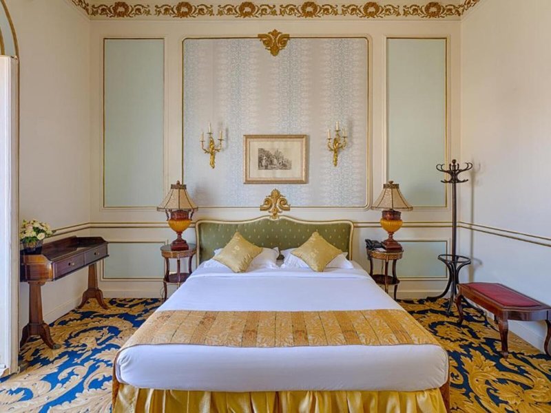 Le Metropole 28 - Room Example