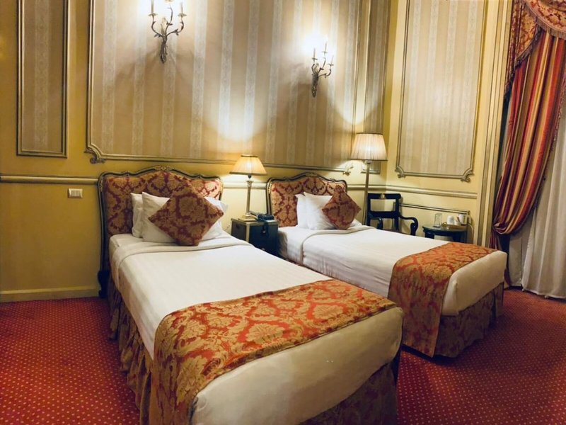 Le Metropole 31 - Room Example
