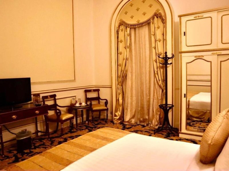 Le Metropole 46 - Room Example