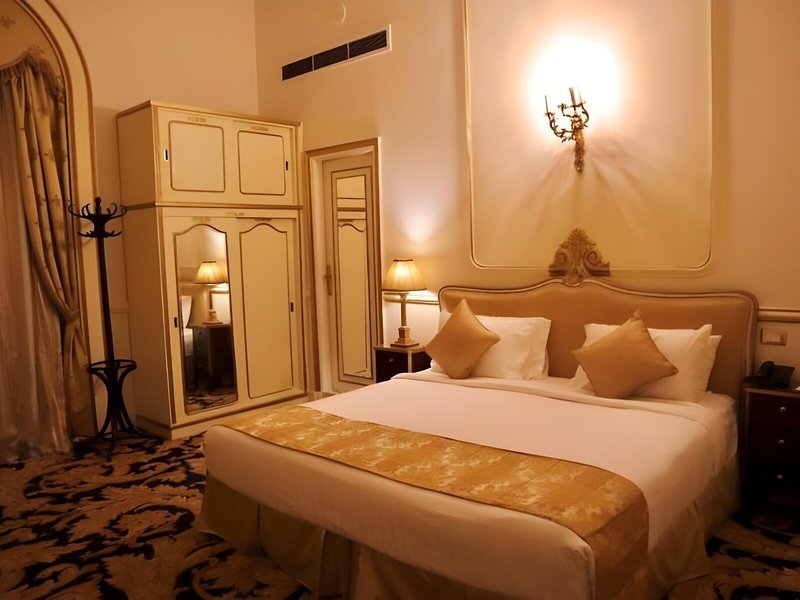 Le Metropole 48 - Room Example
