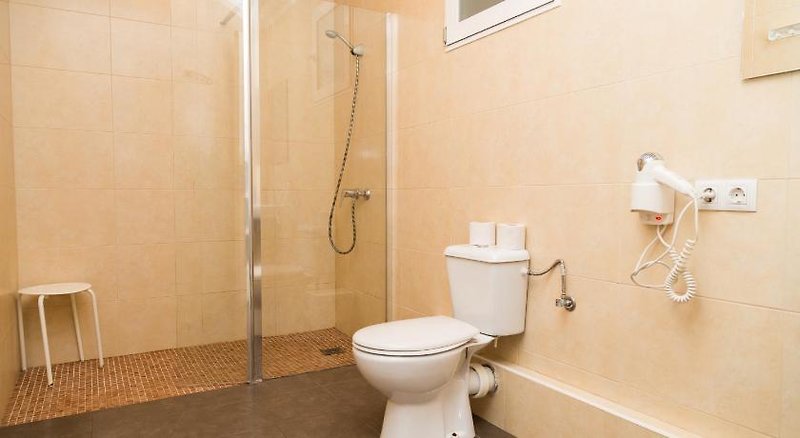Valencia B&B Hi Canovas 4 - Bathroom Example