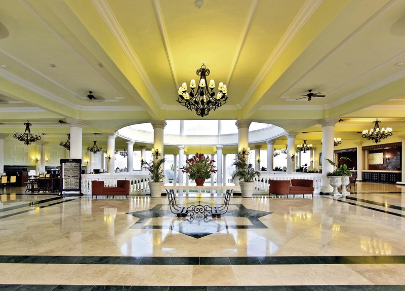 Grand Palladium Lady Hamilton Resort & Spa 25
