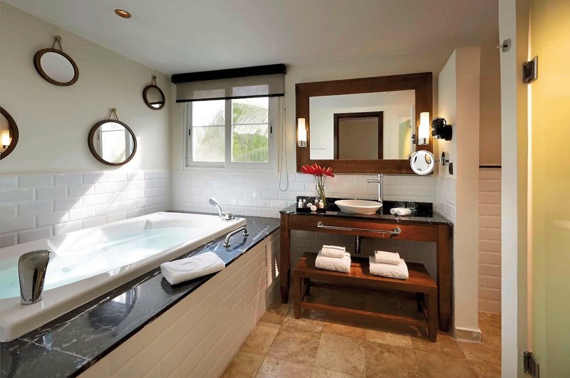 Grand Palladium Lady Hamilton Resort & Spa 36