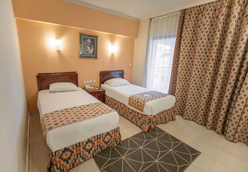 Sunrise Holidays Resort - Erwachsenenhotel 8 - Room Example