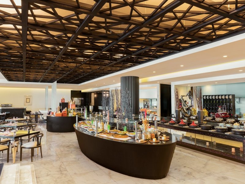 Sofitel Abu Dhabi Corniche 12