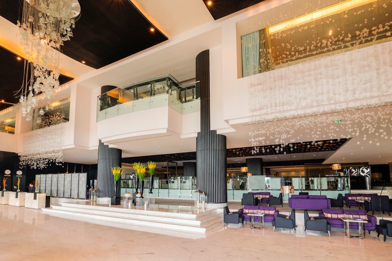 Sofitel Abu Dhabi Corniche 10