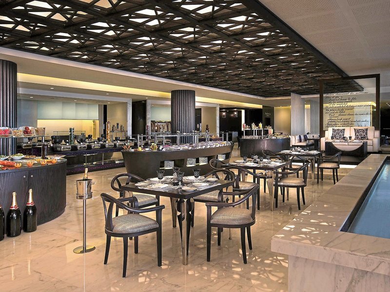 Sofitel Abu Dhabi Corniche 10