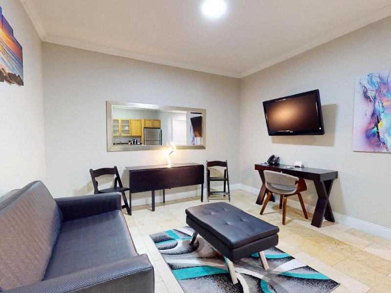 Nuvo Suites 25