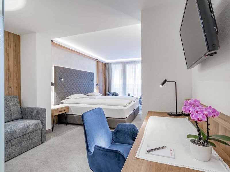 Austria & Bellevue 41