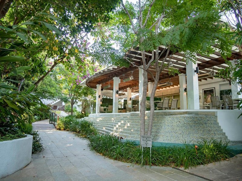 Sunset Marquis 5