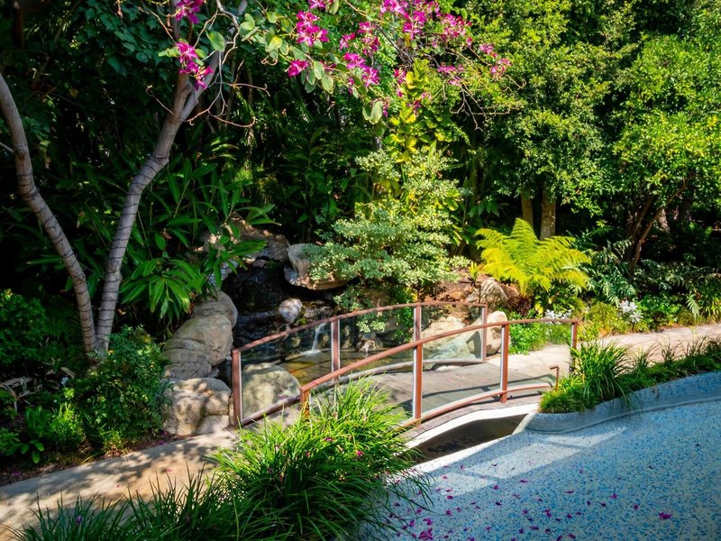Sunset Marquis 9