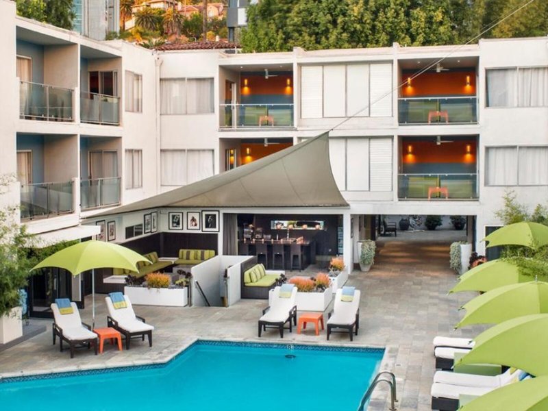 Sunset Marquis 14